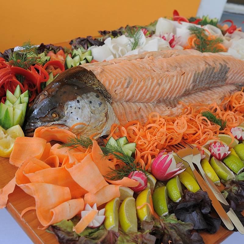  تقديم الطعام: تقديم الطعام