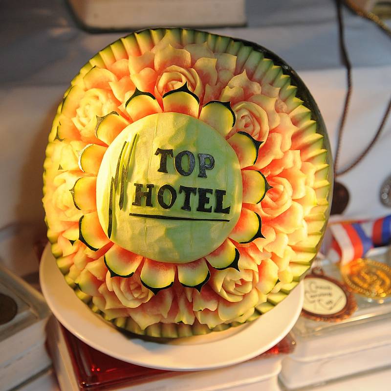  تقديم الطعام: تقديم الطعام