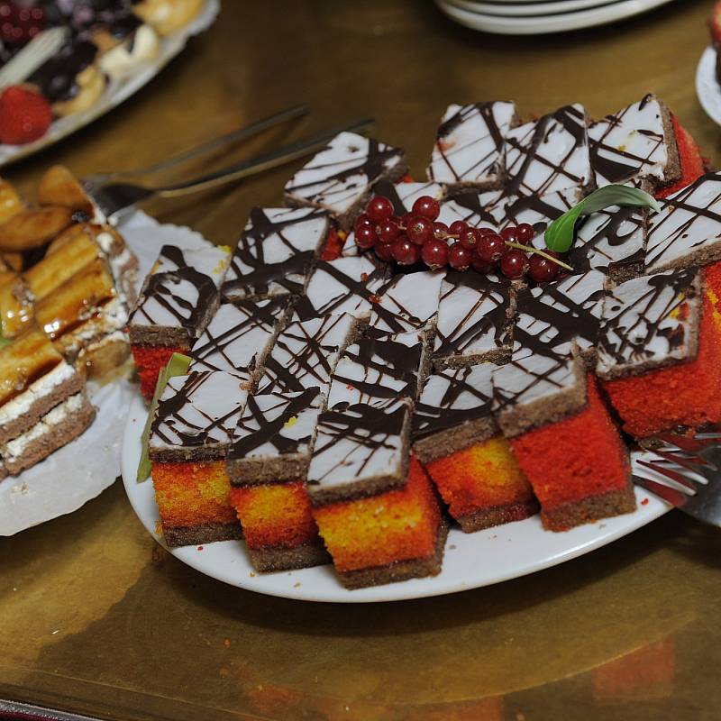  تقديم الطعام: تقديم الطعام