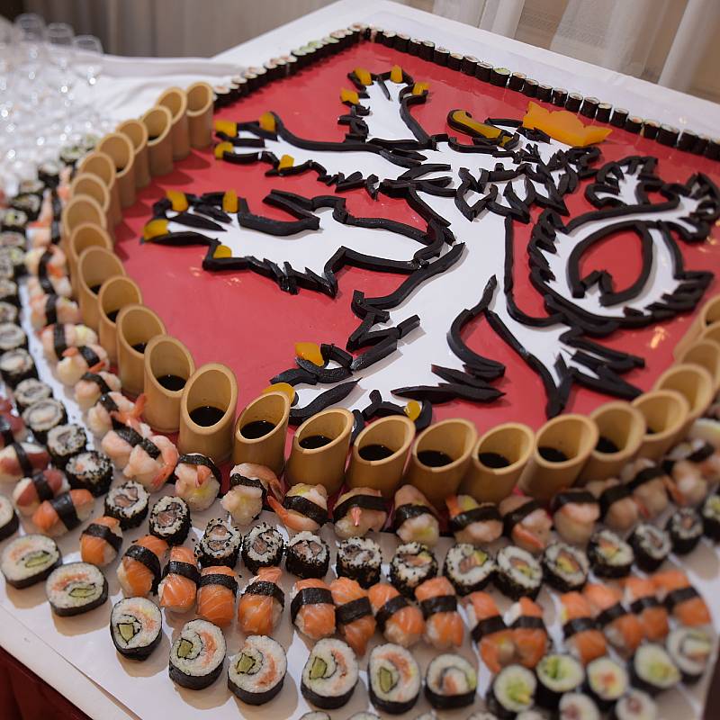  تقديم الطعام:  تقديم الطعام