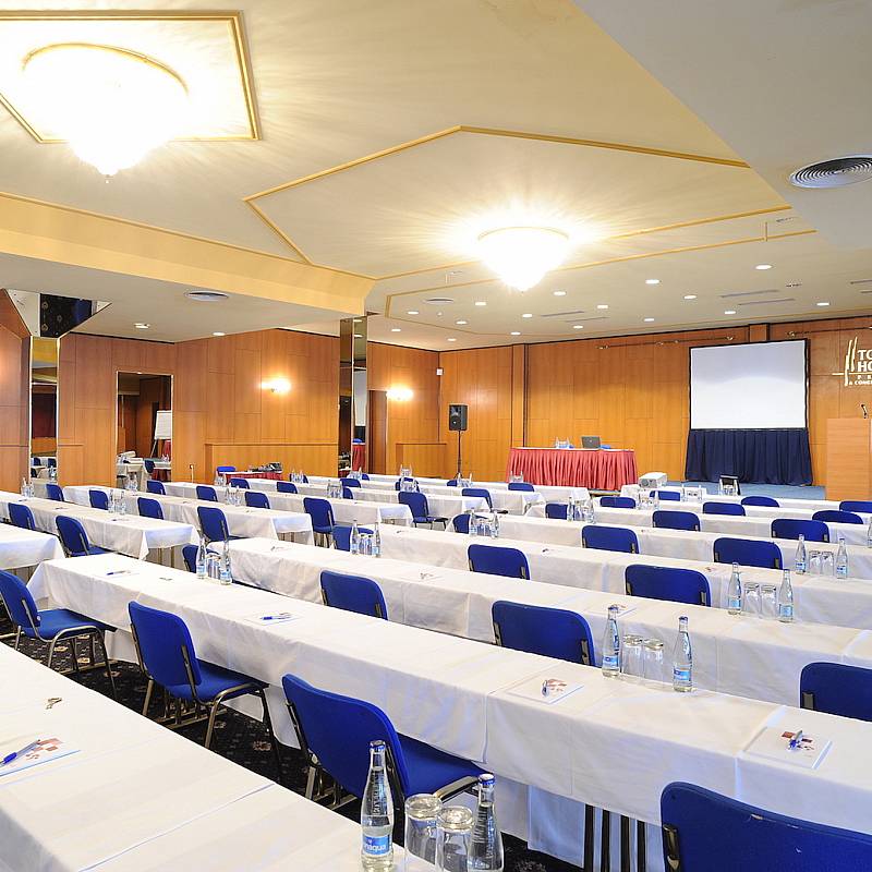 الصالونات: Congress Hall II