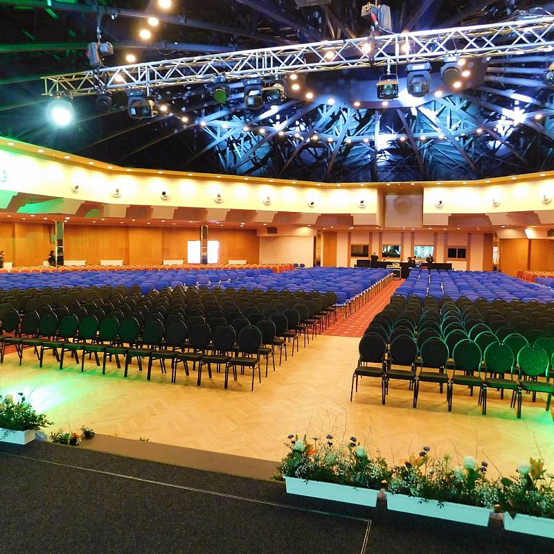 الصالونات: Top Congress Hall