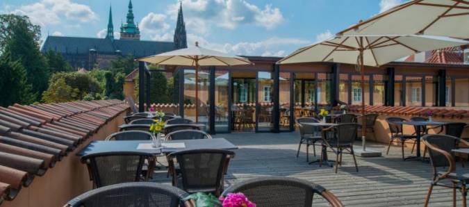 STAY PACKAGE WITH DINNER AT PRAGUE CASTLE